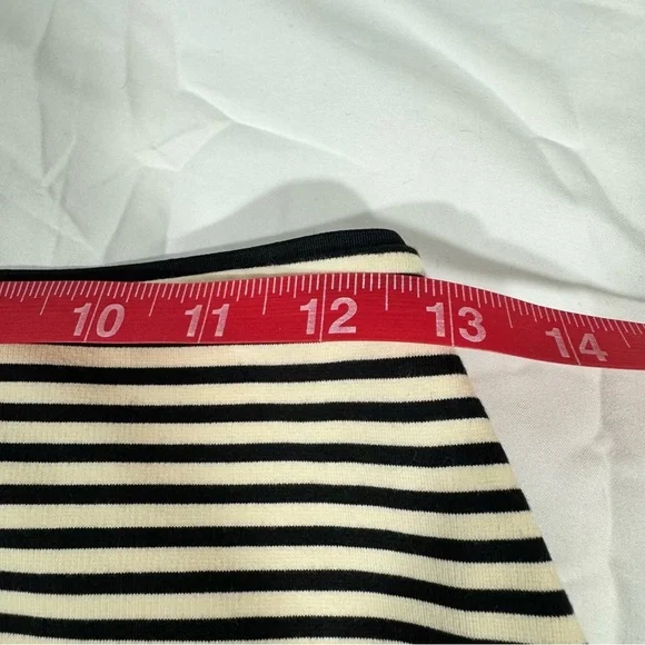 Everlane Dream Mini Skirt. Size XS Work Lifestyle. Casual Wear. - Picture 3 of 6